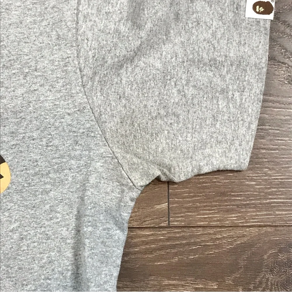 Bape Women’s A Bathing Ape Gray Camouflage Gorilla Graphic T-Shirt Size Small - Picture 10 of 10